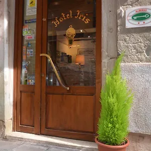 Hotel Iris **